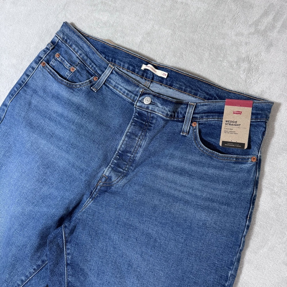 Levi's Wedgie Straight Fit Jeans Womens 22W Blue Denim High Rise Button Fly‎